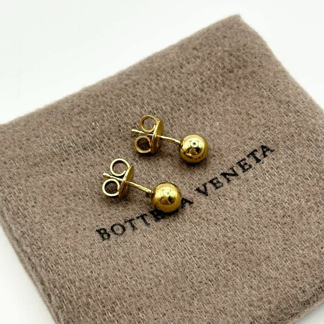 【新品未使用】BOTTEGA VENETA ピアス　玉　ゴールド　シンプルレディース