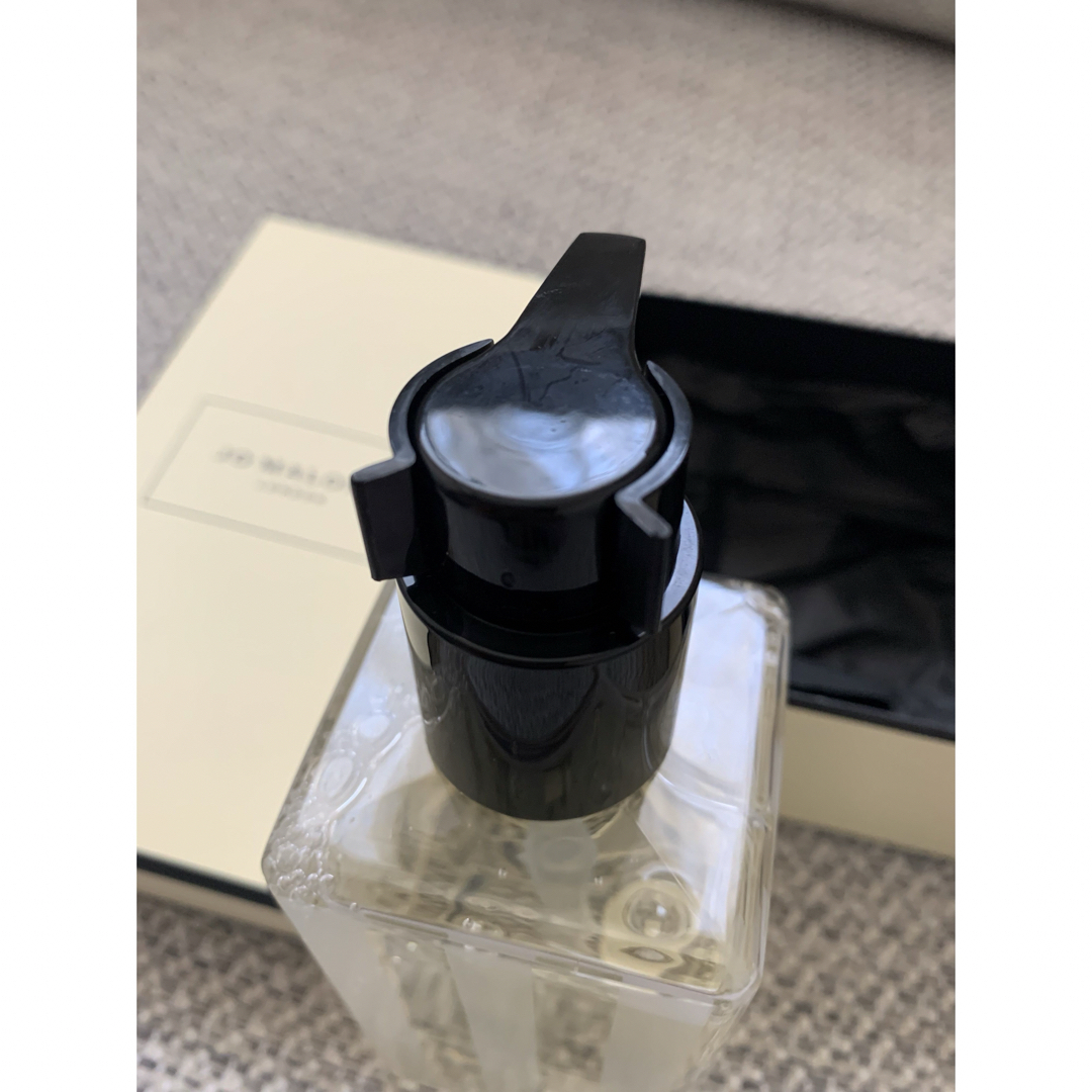 Jo Malone(ジョーマローン)のJo MALONE  ブラックベリー&ベイ　ボディ&ハンドウォッシュ　新品 コスメ/美容のボディケア(ボディソープ/石鹸)の商品写真