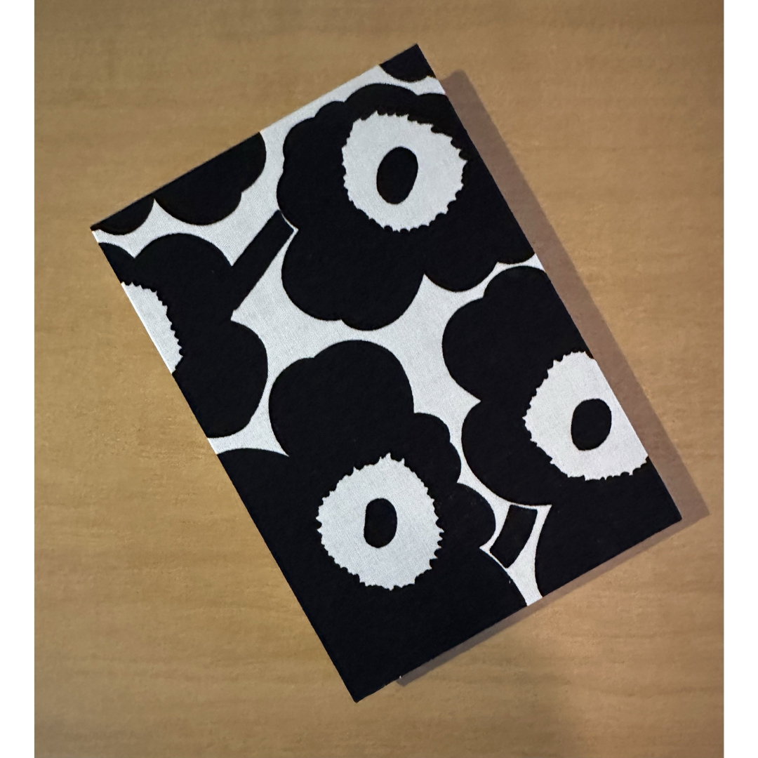 marimekko(マリメッコ)のミニウニッコ御朱印帳 カルトナージュ ハンドメイド ハンドメイドのハンドメイド その他(その他)の商品写真