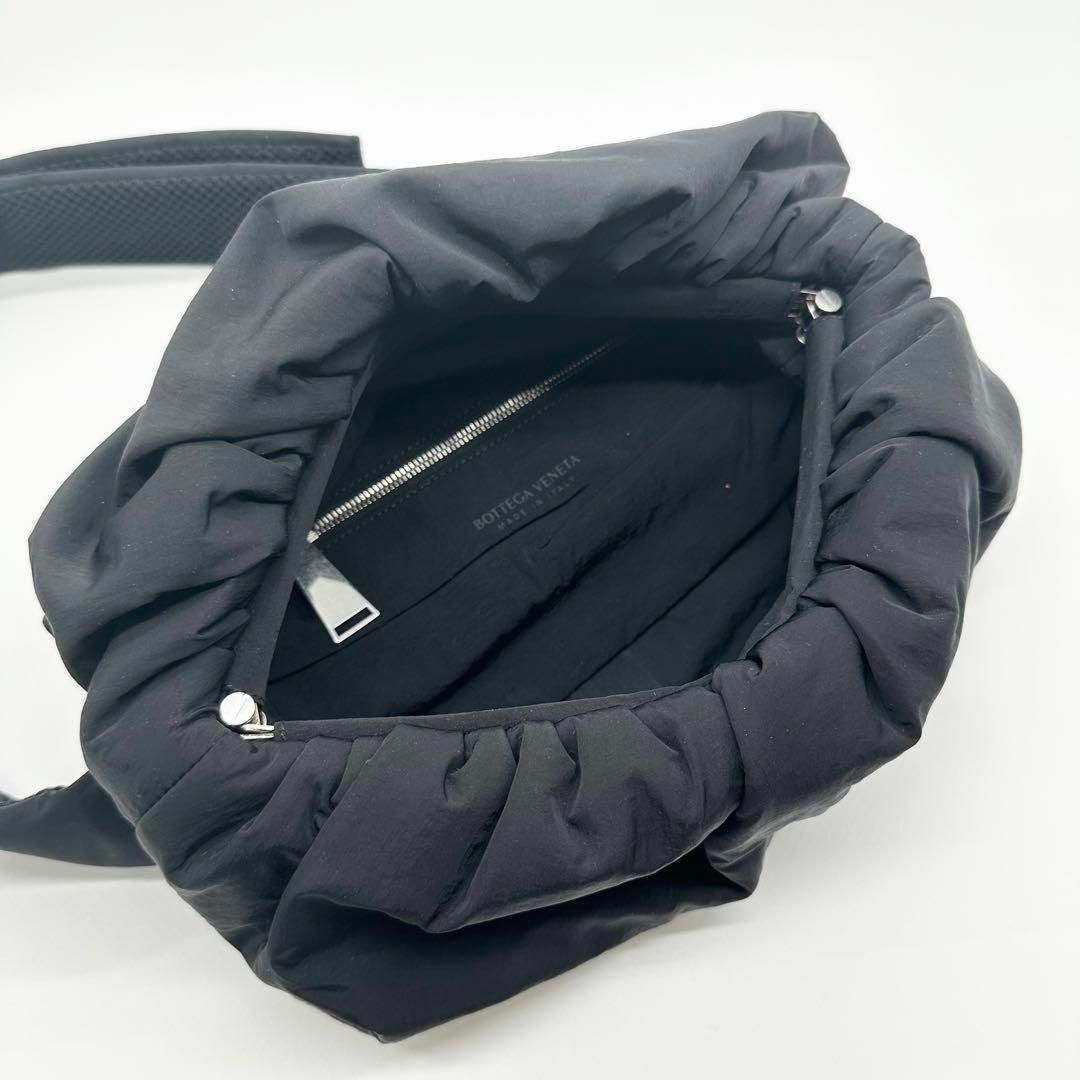 新品未使用】BOTTEGA VENETA ザ•ボディポーチ ナイロン ブラック 新品未使用】BOTTEGA VENETA ザ•ボディポーチ ナイロン ブラック