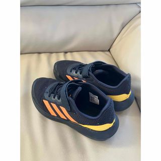 アディダス(adidas)のスニーカー✳︎size23cm(スニーカー)