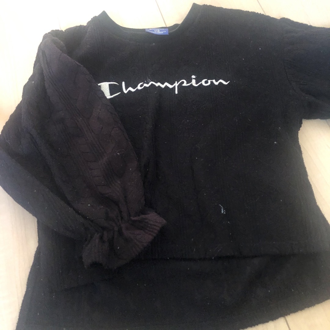 Champion(チャンピオン)のチャンピオン　トレーナー　110 キッズ/ベビー/マタニティのキッズ服女の子用(90cm~)(Tシャツ/カットソー)の商品写真