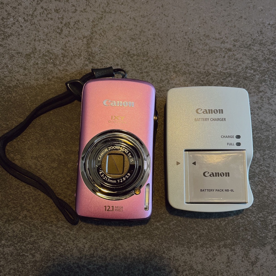 Canon(キヤノン)のCanon デジカメ(IXY DIGITAL 930 IS) スマホ/家電/カメラのカメラ(コンパクトデジタルカメラ)の商品写真