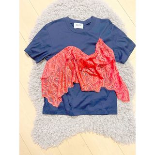 ナナナナサーカ(77CIRCA)のナイフ NAIFE ネイビーTシャツ 赤レース(シャツ/ブラウス(長袖/七分))