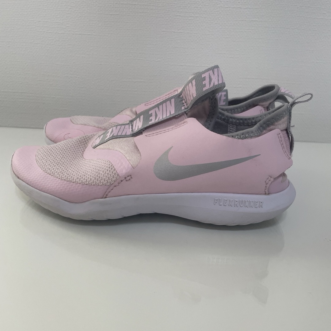 NIKE(ナイキ)のNIKE  21㎝ キッズ/ベビー/マタニティのキッズ靴/シューズ(15cm~)(スニーカー)の商品写真