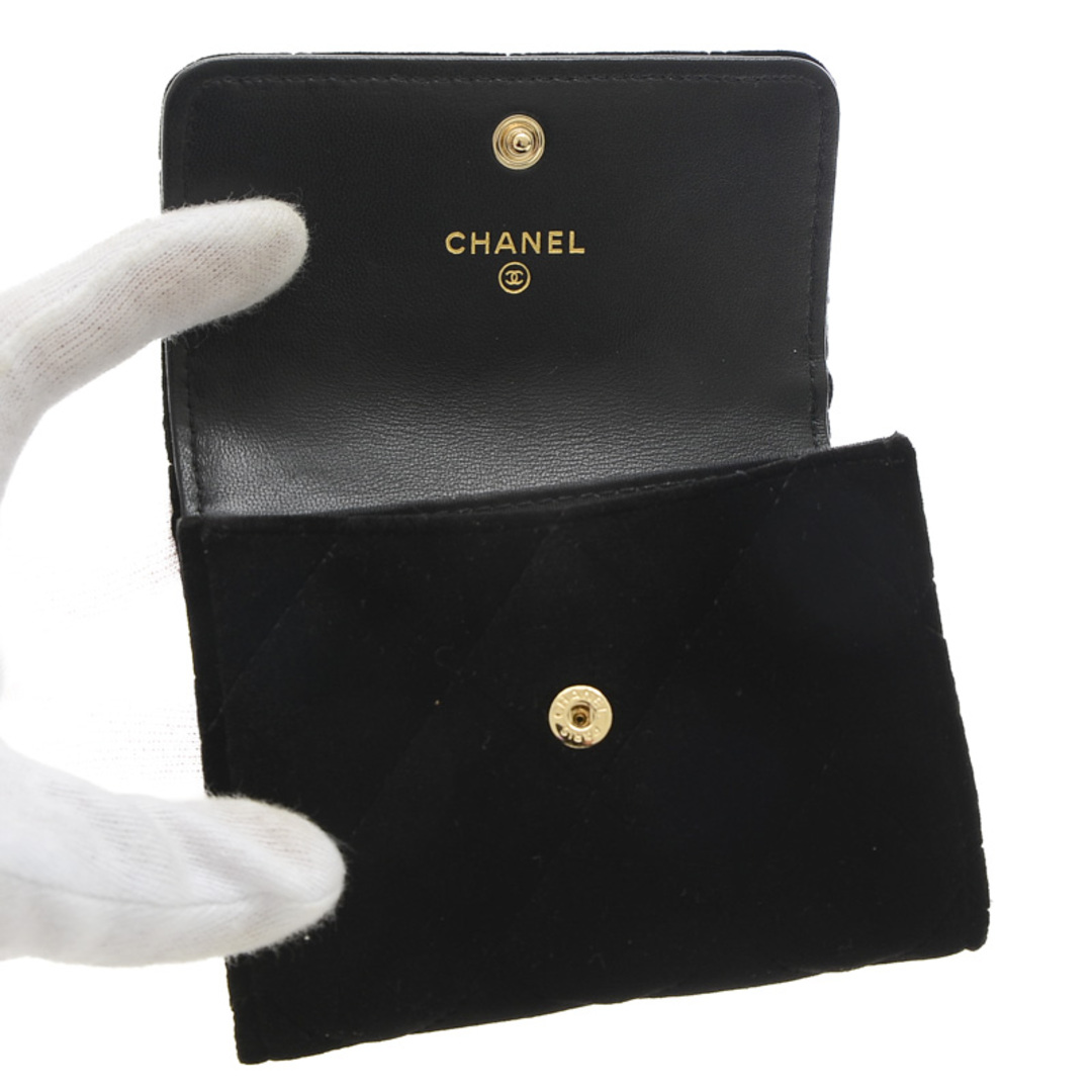 CHANEL(シャネル)のシャネル マトラッセ ココマーク コインケース ベロア ブラック ゴールド金具 レディースのファッション小物(コインケース)の商品写真
