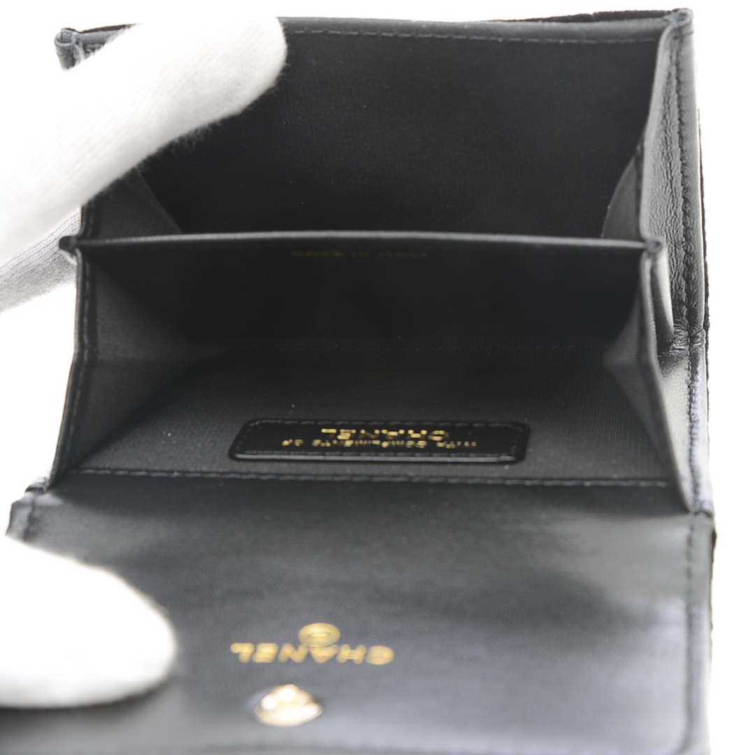 CHANEL(シャネル)のシャネル マトラッセ ココマーク コインケース ベロア ブラック ゴールド金具 レディースのファッション小物(コインケース)の商品写真