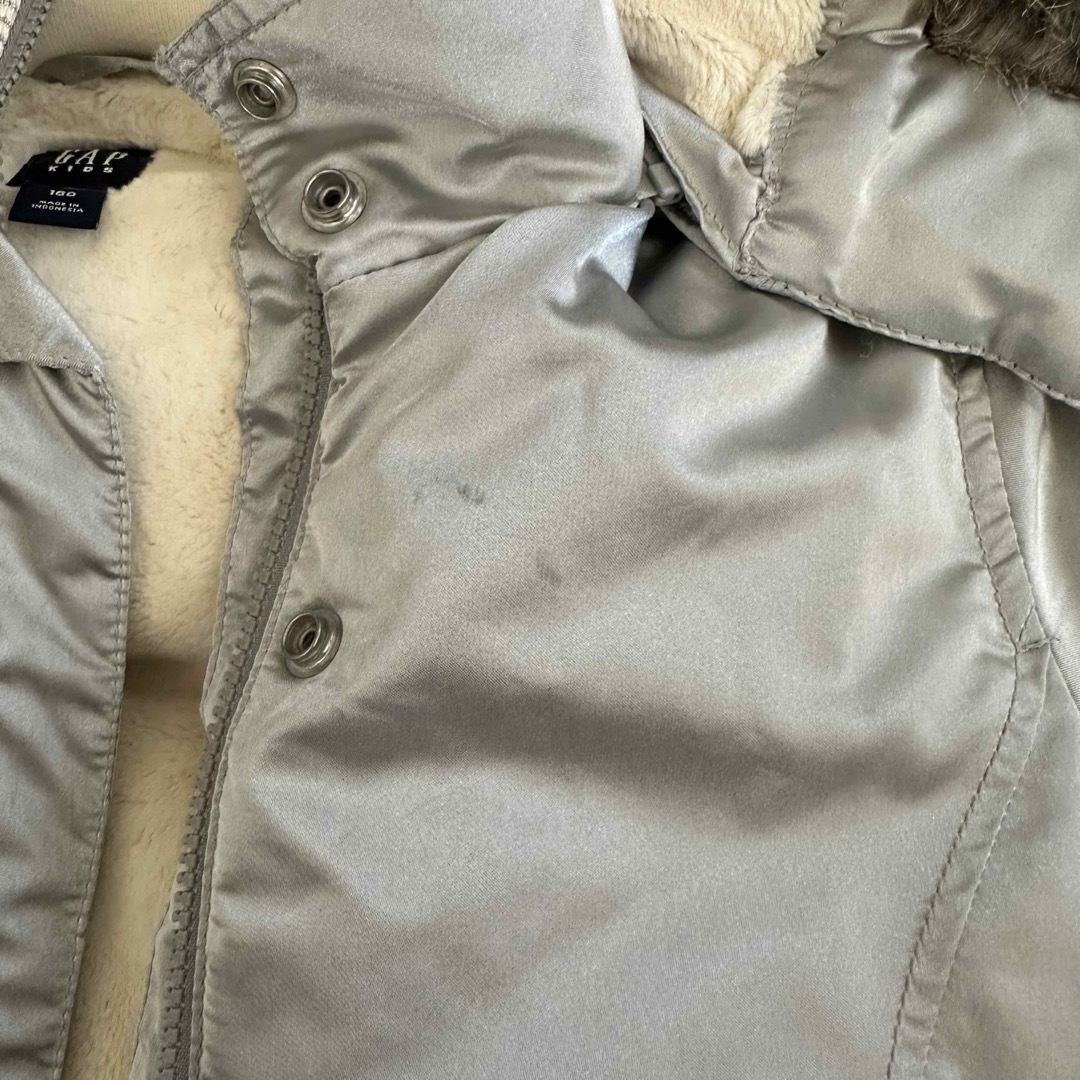 GAP(ギャップ)のGAP シルバー　ダウンジャケット　KIDS 160cm キッズ/ベビー/マタニティのキッズ服女の子用(90cm~)(ジャケット/上着)の商品写真