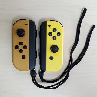 ニンテンドースイッチ(Nintendo Switch)の希少 Nintendo Switch Joy-Conセット ピカブイバージョン(その他)