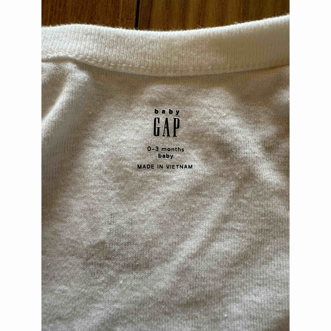 GAP(ギャップ)のGAP ボディシャツ 0-3M キッズ/ベビー/マタニティのベビー服(~85cm)(ロンパース)の商品写真
