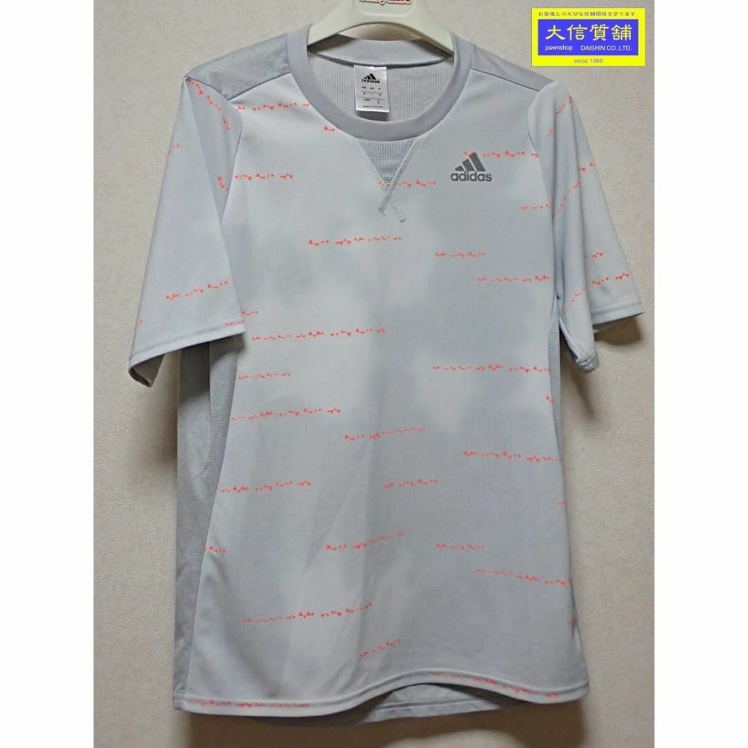 adidas(アディダス)のADIDAS アディダス CLX グラフィック半袖 Tシャツ 517982 メンズ M クリアグレー 中古B 【送料無料】 A-8351【質屋出品】 メンズのトップス(Tシャツ/カットソー(半袖/袖なし))の商品写真