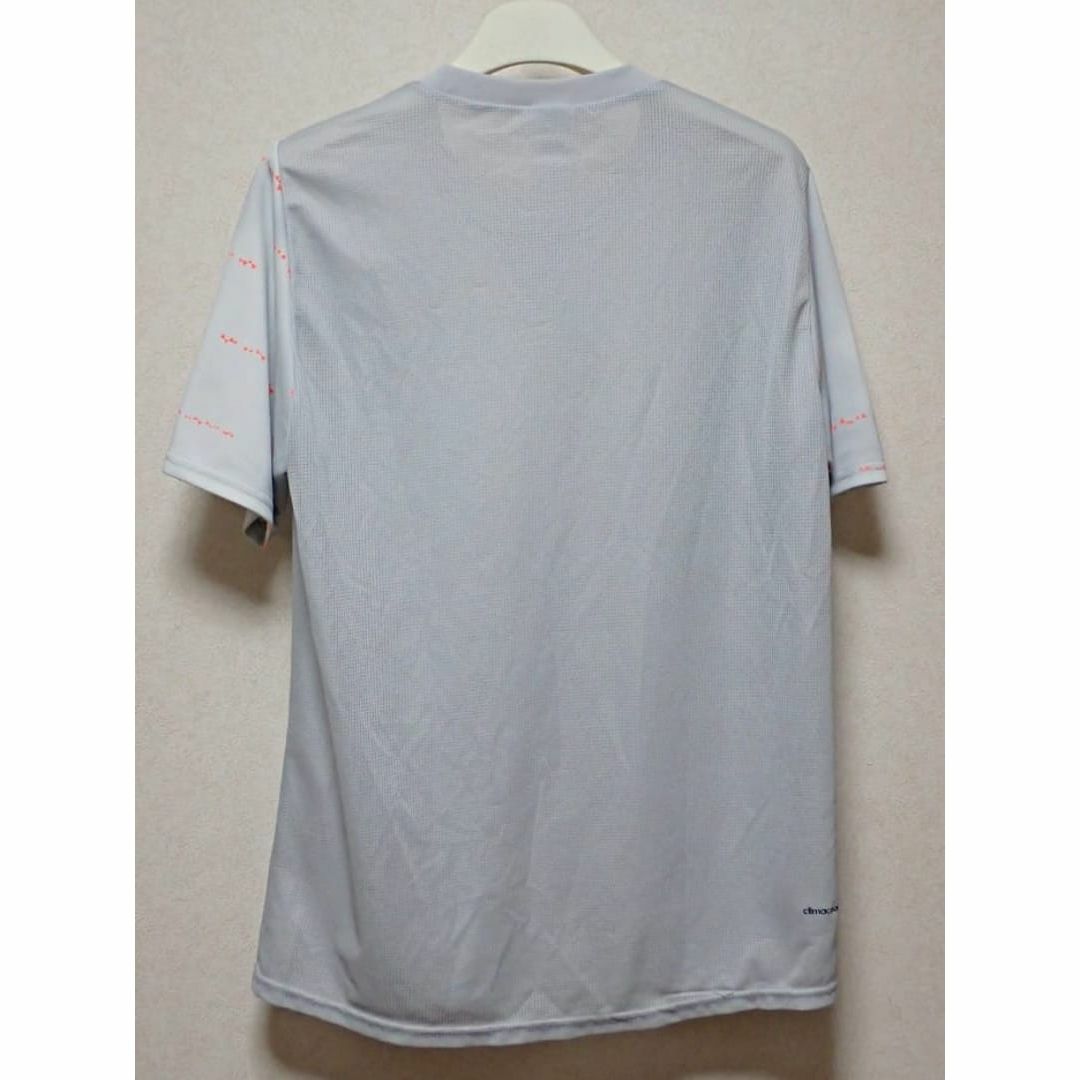 adidas(アディダス)のADIDAS アディダス CLX グラフィック半袖 Tシャツ 517982 メンズ M クリアグレー 中古B 【送料無料】 A-8351【質屋出品】 メンズのトップス(Tシャツ/カットソー(半袖/袖なし))の商品写真