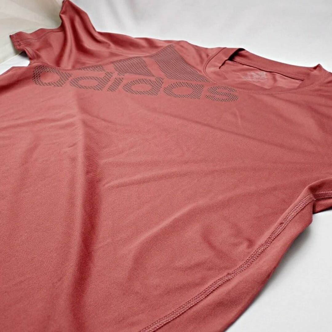 adidas(アディダス)のADIDAS アディダス フリーリフト ビッグロゴTシャツ 半袖 メンズM GC8406 レガシーレッド 中古B 【送料無料】 A-8338【質屋出品】 メンズのトップス(Tシャツ/カットソー(半袖/袖なし))の商品写真