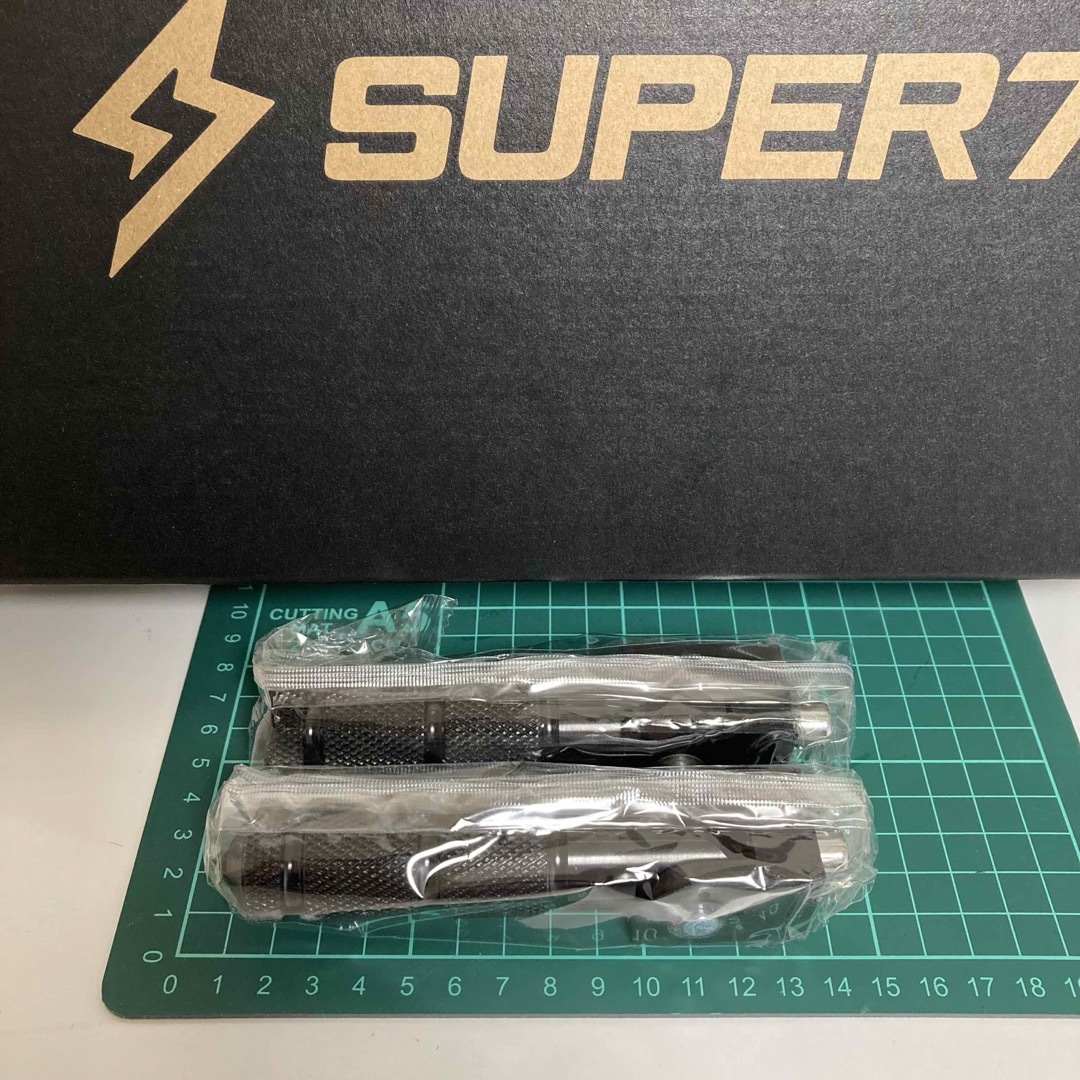 SUPER73 RX S2等 黒 取り付け可能 便利 セットパーツ1点 新品。 自動車/バイクの自動車/バイク その他(その他)の商品写真