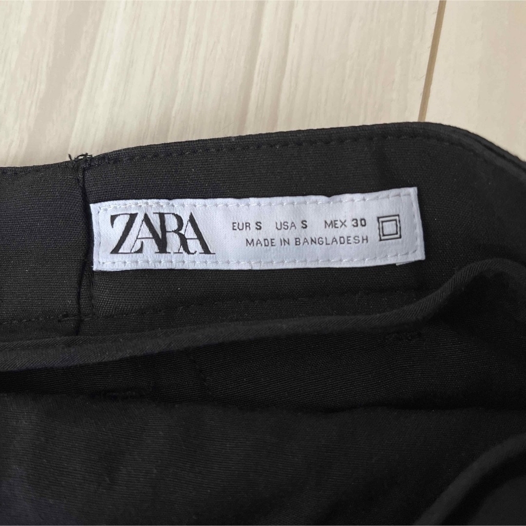 ZARA(ザラ)の【美品】ZARA ザラ　メンズパンツ　スラックス　ブラックパンツ メンズのパンツ(スラックス)の商品写真