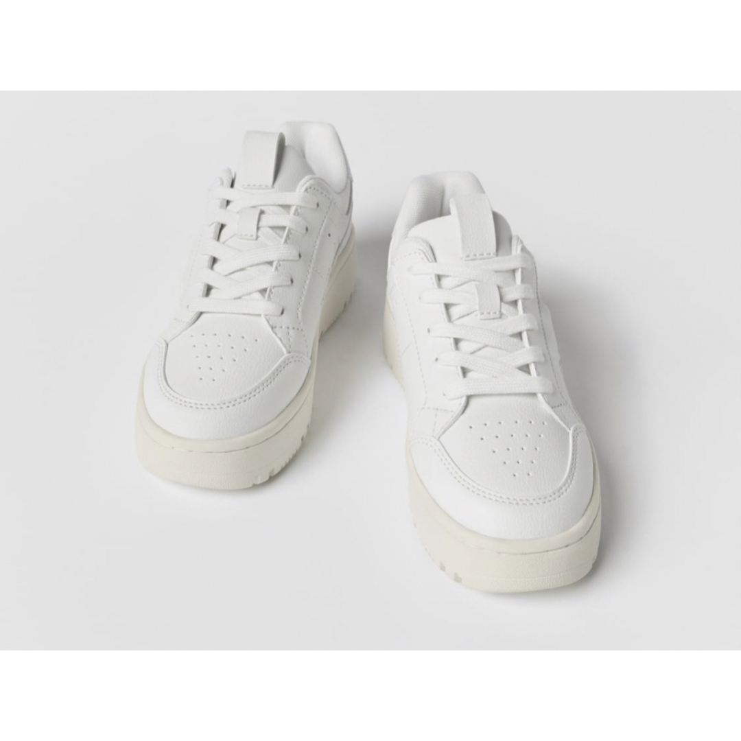 ZARA - ZARA チャンキーソールスニーカー 35(22.5-23㎝)の通販 ZARA - ZARA チャンキーソールスニーカー 35(22.5-23㎝)の通販
