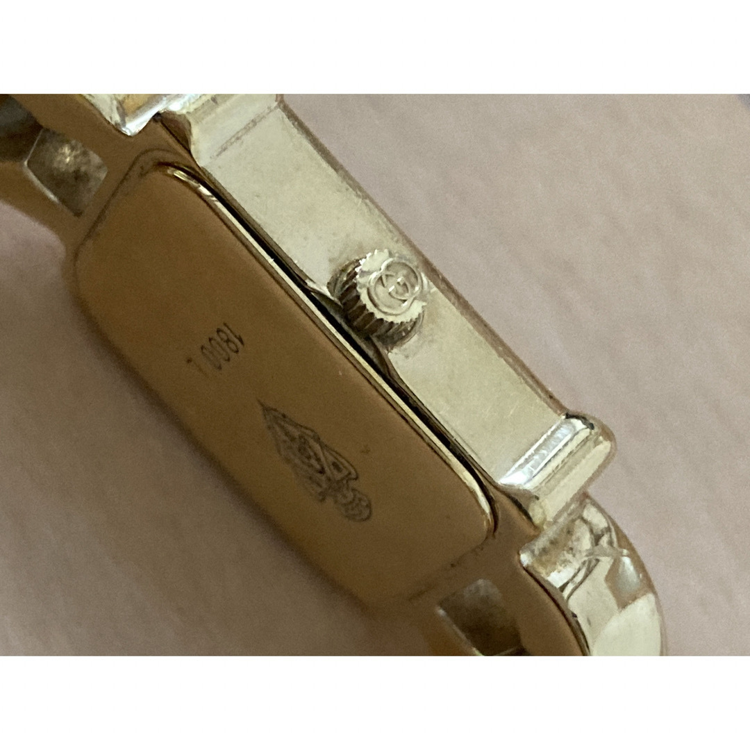 Gucci(グッチ)の腕時計 グッチ GUCCI 時計  グッチ1800L 替えベルト 赤・黒 レディースのファッション小物(腕時計)の商品写真