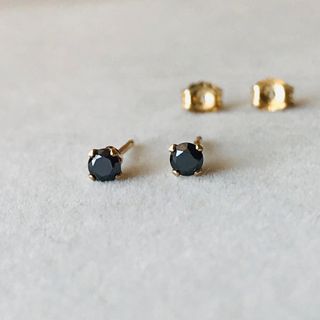 14kgf ブラックカラー ジルコニア　一粒スタッドピアス 3mm(ピアス)