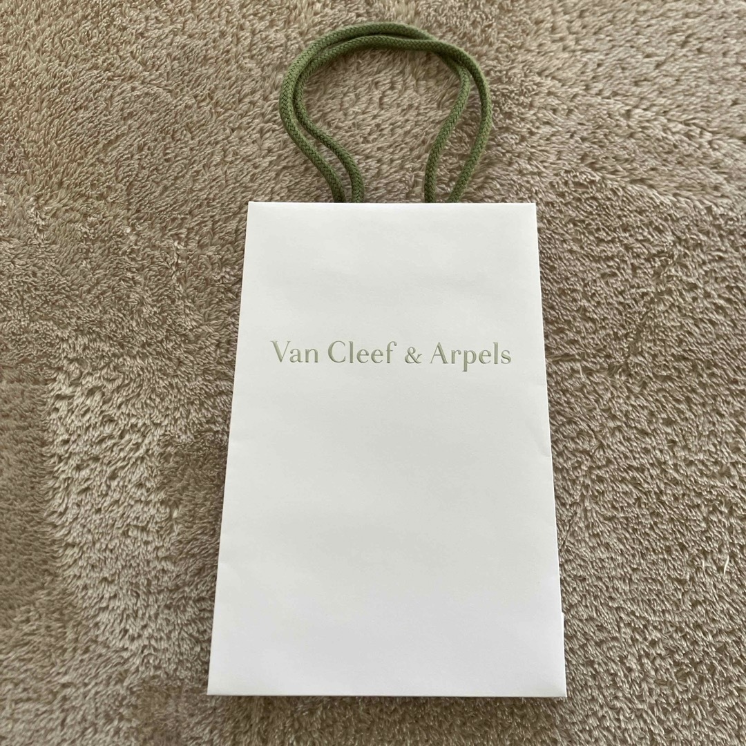 Van Cleef & Arpels - ヴァンクリ 紙袋の通販 by よん's shop Van Cleef & Arpels - ヴァンクリ 紙袋の通販 by よん's shop