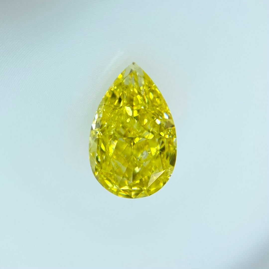 FANCY VIVID YELLOW 1.063ct PS/RT2481/GIA レディースのアクセサリー(その他)の商品写真