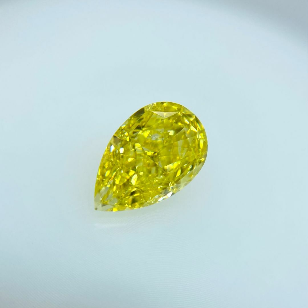 FANCY VIVID YELLOW 1.063ct PS/RT2481/GIA レディースのアクセサリー(その他)の商品写真