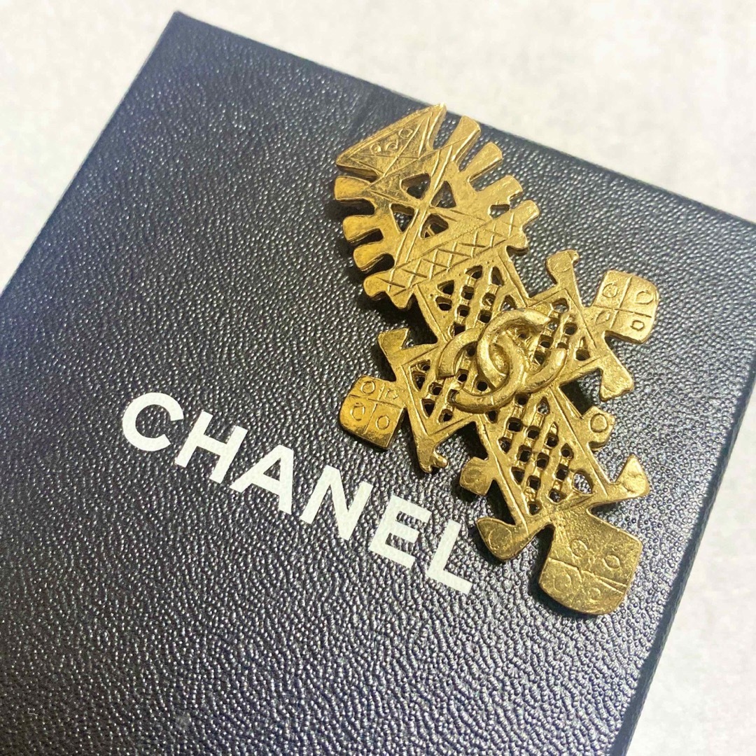 CHANEL - CHANEL クロスモチーフブローチ vintage 94P ココ CHANEL - CHANEL クロスモチーフブローチ vintage 94P ココ
