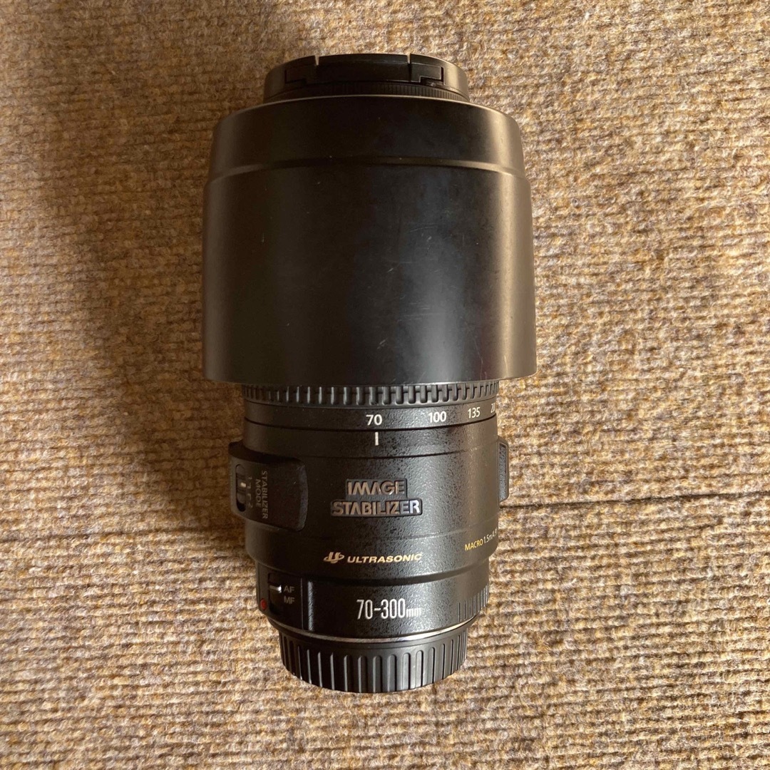 ＥＦ７０－３００ｍｍ　Ｆ４－５．６ＩＳ　ＵＳＭ　望遠レンズ スマホ/家電/カメラのカメラ(レンズ(ズーム))の商品写真