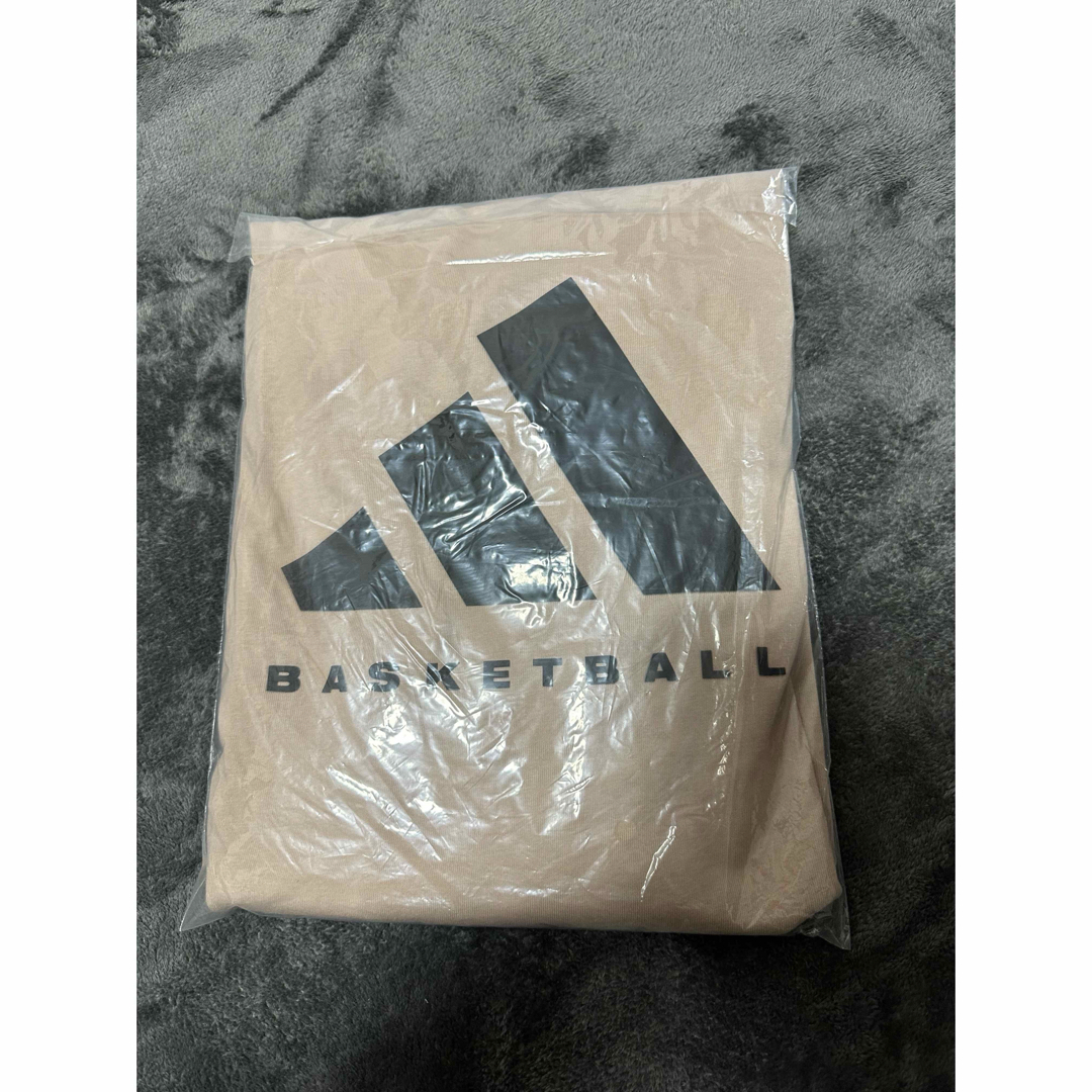 adidas(アディダス)の新品-adidas basketball Tシャツ長袖　アディダスバスケ　ロング メンズのトップス(Tシャツ/カットソー(七分/長袖))の商品写真