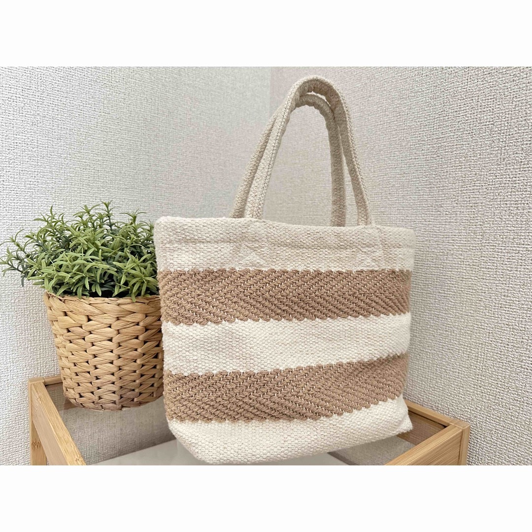 MUJI (無印良品)(ムジルシリョウヒン)の✳︎無印良品✳︎トートバッグ✳︎ベージュ×オフホワイト✳︎ レディースのバッグ(トートバッグ)の商品写真