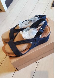 アグ(UGG)のUGGサンダルネイビー(サンダル)