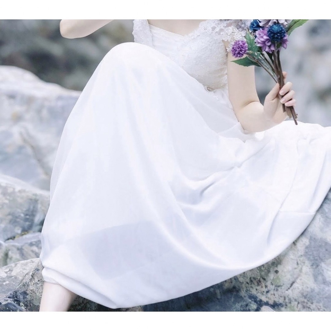 ホワイト　ロングドレス　Mサイズ レディースのワンピース(ロングワンピース/マキシワンピース)の商品写真