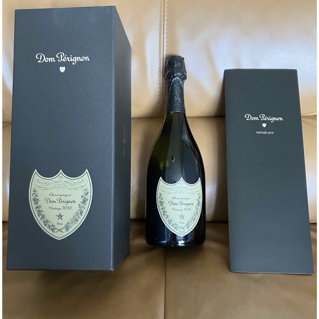 Dom Pérignon(ドンペリニヨン)のドンペリニヨン2010  新品　箱付き　お祝い　パーティーにも 食品/飲料/酒の酒(シャンパン/スパークリングワイン)の商品写真