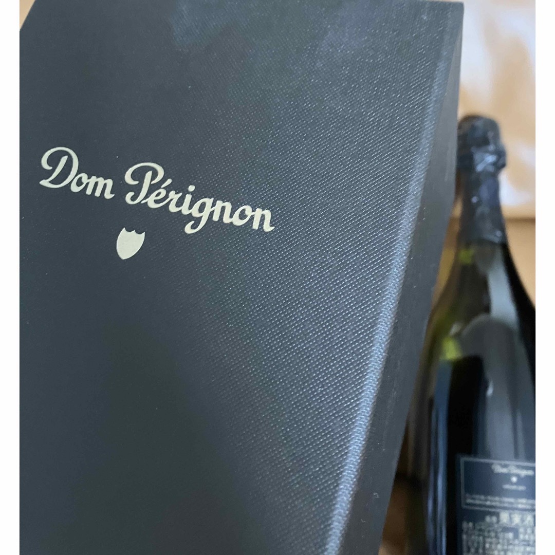 Dom Pérignon(ドンペリニヨン)のドンペリニヨン2010  新品　箱付き　お祝い　パーティーにも 食品/飲料/酒の酒(シャンパン/スパークリングワイン)の商品写真