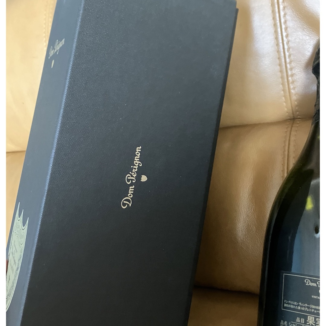 Dom Pérignon(ドンペリニヨン)のドンペリニヨン2010  新品　箱付き　お祝い　パーティーにも 食品/飲料/酒の酒(シャンパン/スパークリングワイン)の商品写真