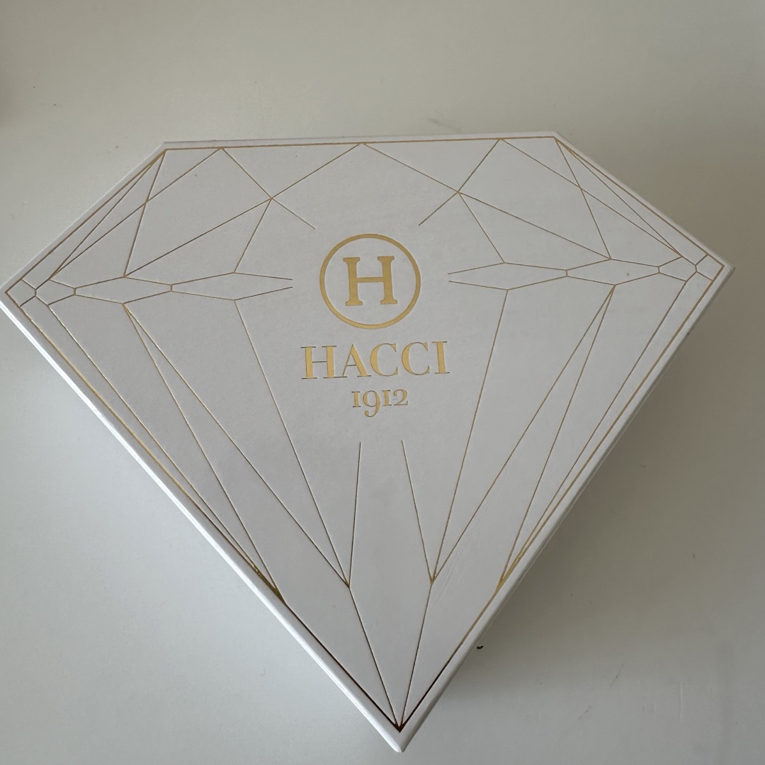 HACCI(ハッチ)のHACCI ギフトボックス 箱 ダイヤモンド レディースのバッグ(ショップ袋)の商品写真