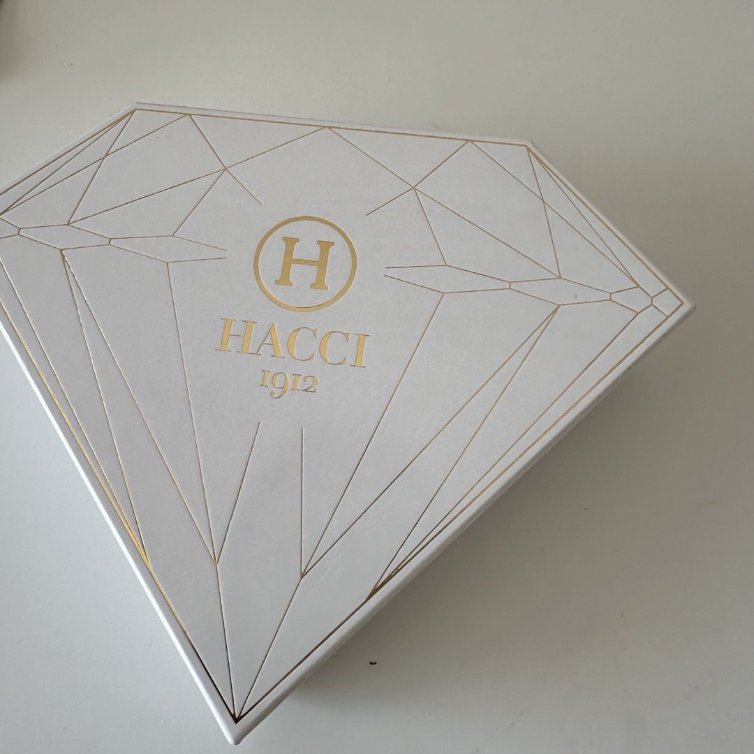 HACCI(ハッチ)のHACCI ギフトボックス 箱 ダイヤモンド レディースのバッグ(ショップ袋)の商品写真