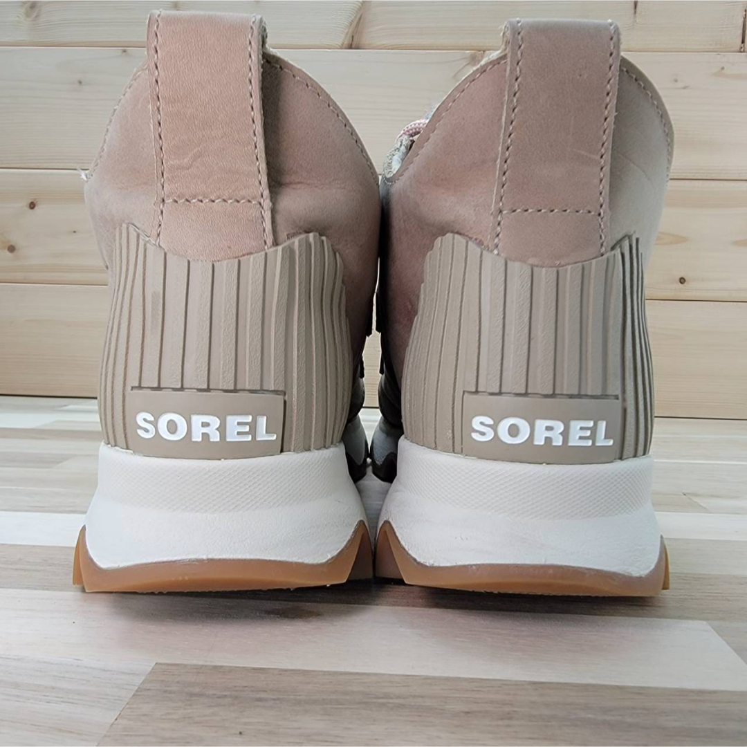 SOREL(ソレル)のソレル キネティック カリブー ブーツ ベージュ/グレー 24cm レディースの靴/シューズ(ブーツ)の商品写真