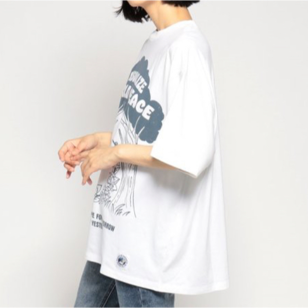 Levi's(リーバイス)の新品✨タグ付き♪定価4,950円　リーバイス　綿素材　Tシャツ　　大特価‼️ レディースのトップス(Tシャツ(半袖/袖なし))の商品写真