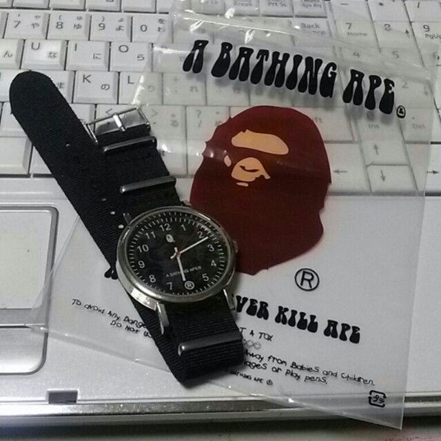 A BATHING APE(アベイシングエイプ)のエイプ 腕時計 新品未使用品 レディースのファッション小物(腕時計)の商品写真