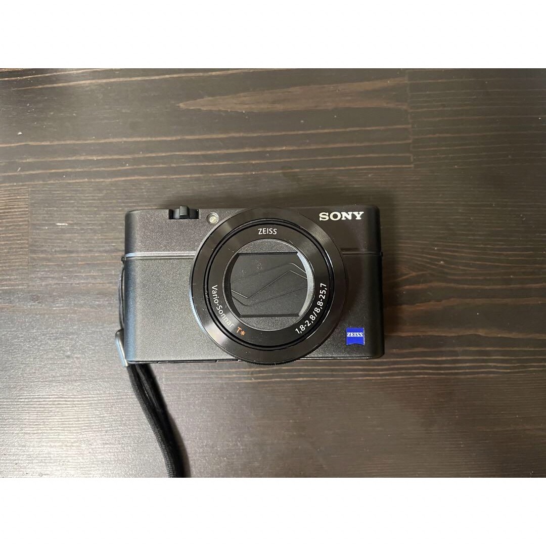 SONY(ソニー)のSONY Cyber−Shot RX DSC-RX100M3 スマホ/家電/カメラのカメラ(コンパクトデジタルカメラ)の商品写真