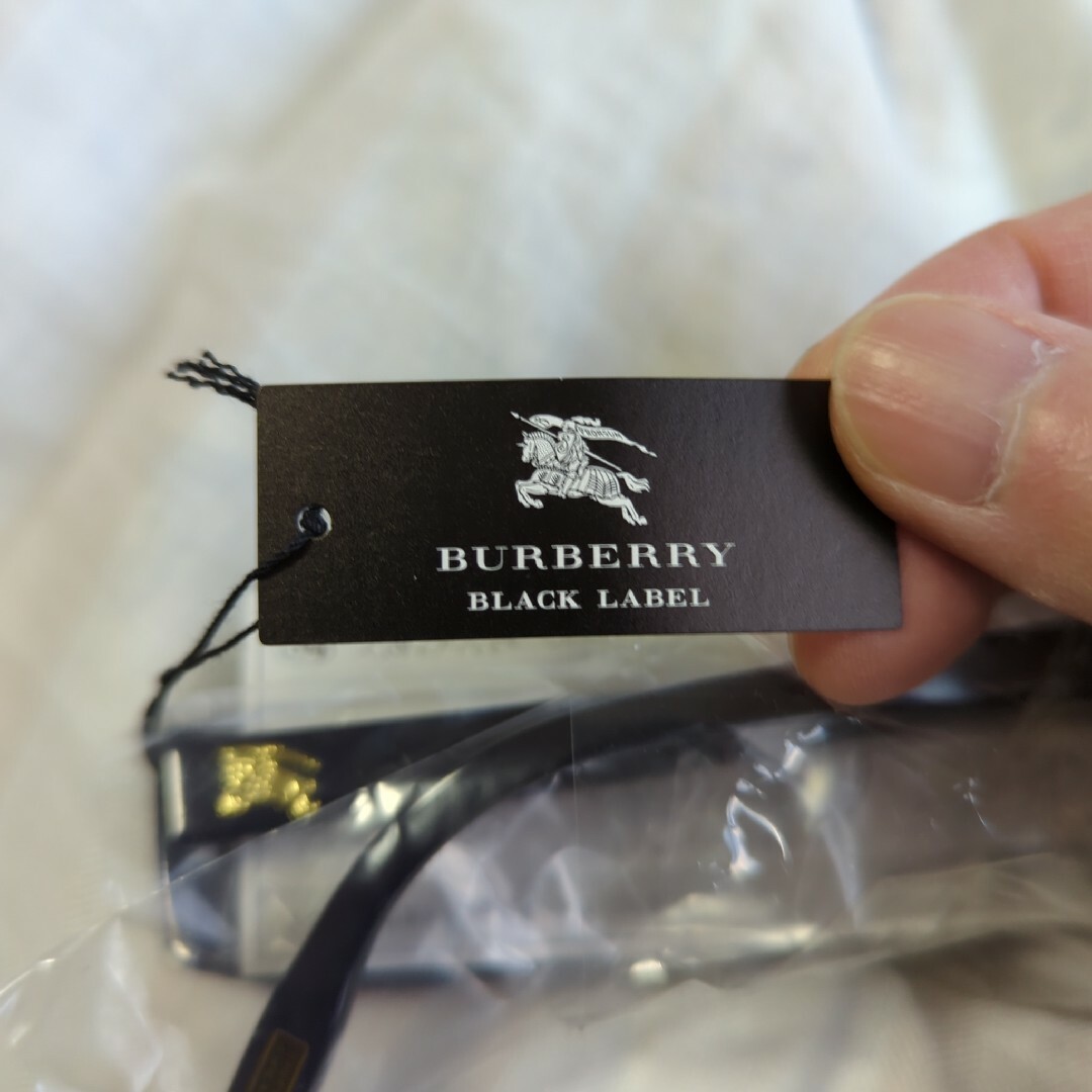 BURBERRY BLACK LABEL(バーバリーブラックレーベル)のBURBERRY BLACK LABEL メガネ 新品未使用 箱ケース付 メンズのファッション小物(サングラス/メガネ)の商品写真