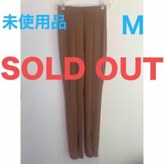 ザラ(ZARA)の⭐️未使用品⭐️ZARA⭐️ハイウエスト　レギンス　前スリット入り　M(レギンス/スパッツ)