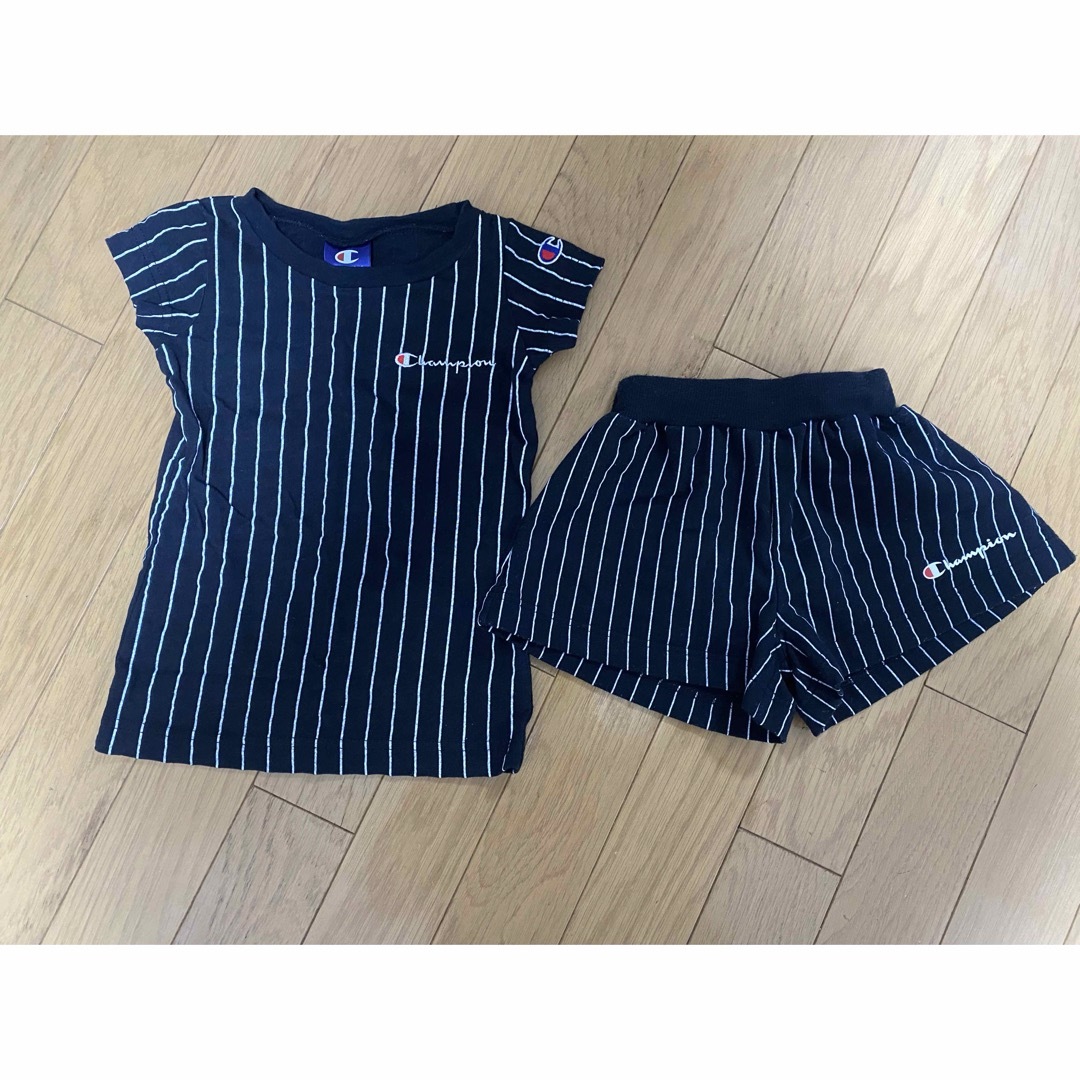 Champion(チャンピオン)のセットアップ　100㎝ キッズ/ベビー/マタニティのキッズ服女の子用(90cm~)(Tシャツ/カットソー)の商品写真