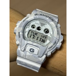 ジーショック(G-SHOCK)のデカG/G-SHOCK/GD-X6900/迷彩/スノーカモ/三ツ目/限定/白×灰(腕時計(デジタル))