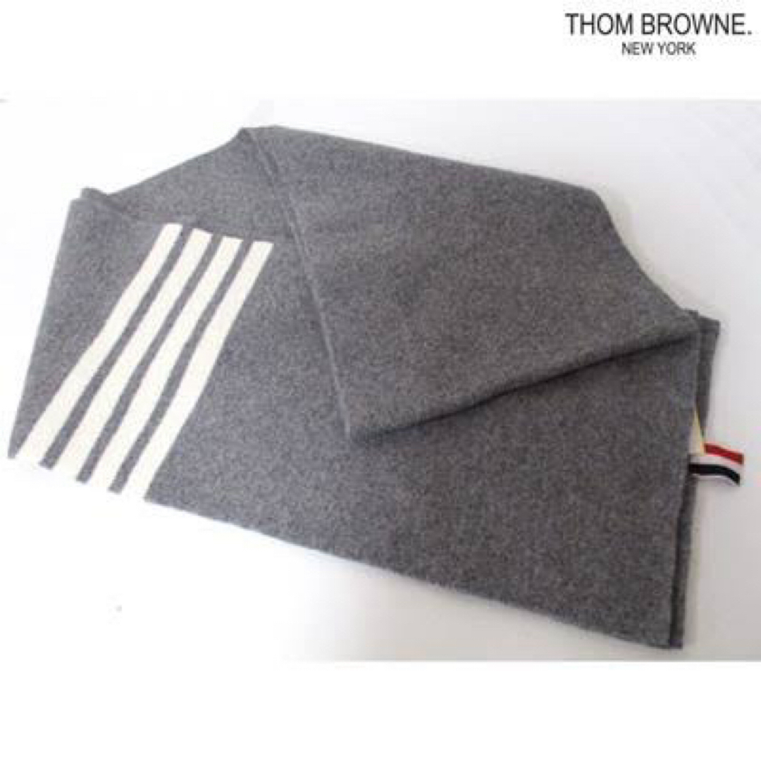 THOM BROWNE(トムブラウン)のThom Browne トムブラウンカシミヤ ユニセックス ライン付きマフラー メンズのファッション小物(マフラー)の商品写真