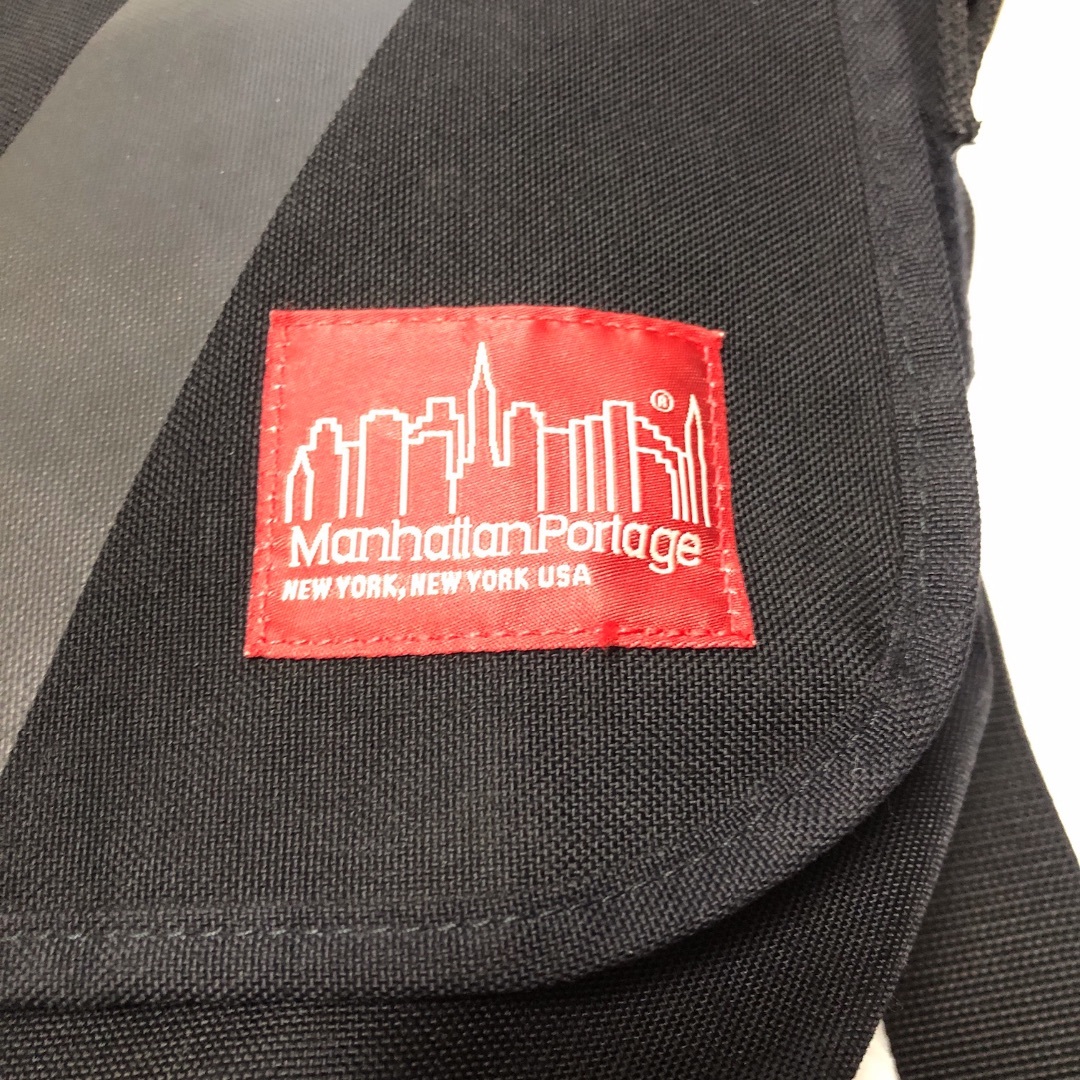 Manhattan Portage(マンハッタンポーテージ)のマンハッタンポーテージ 2401102 NYC メッセンジャーバッグ　M ショル メンズのバッグ(メッセンジャーバッグ)の商品写真