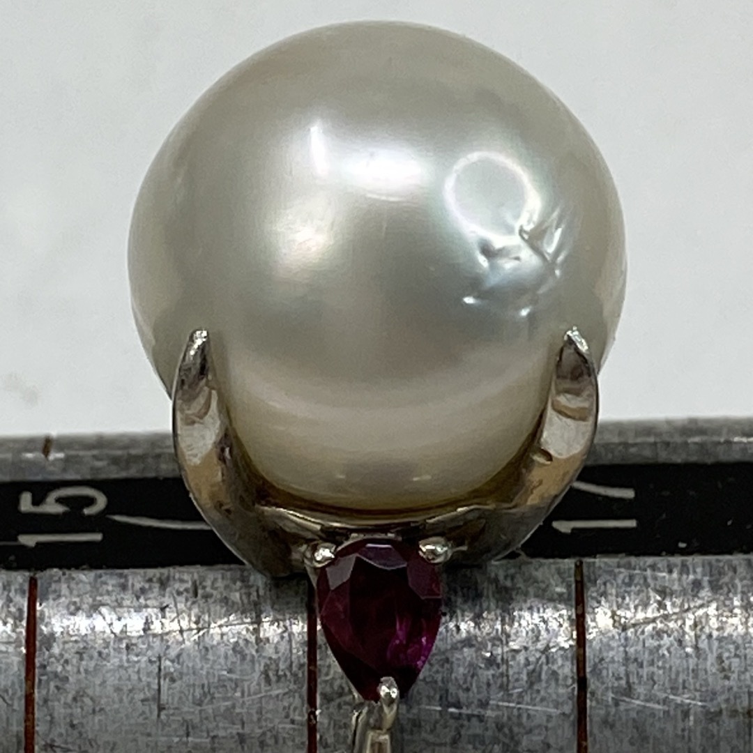 pt900 南洋真珠　14.4ミリ　天然ルビー入り　プラチナリング　サイズ16号 レディースのアクセサリー(リング(指輪))の商品写真