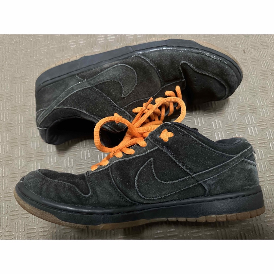 NIKE(ナイキ)の2005 NIKE DUNK LOW PRO SB HALLOWEEN 28.5 メンズの靴/シューズ(スニーカー)の商品写真