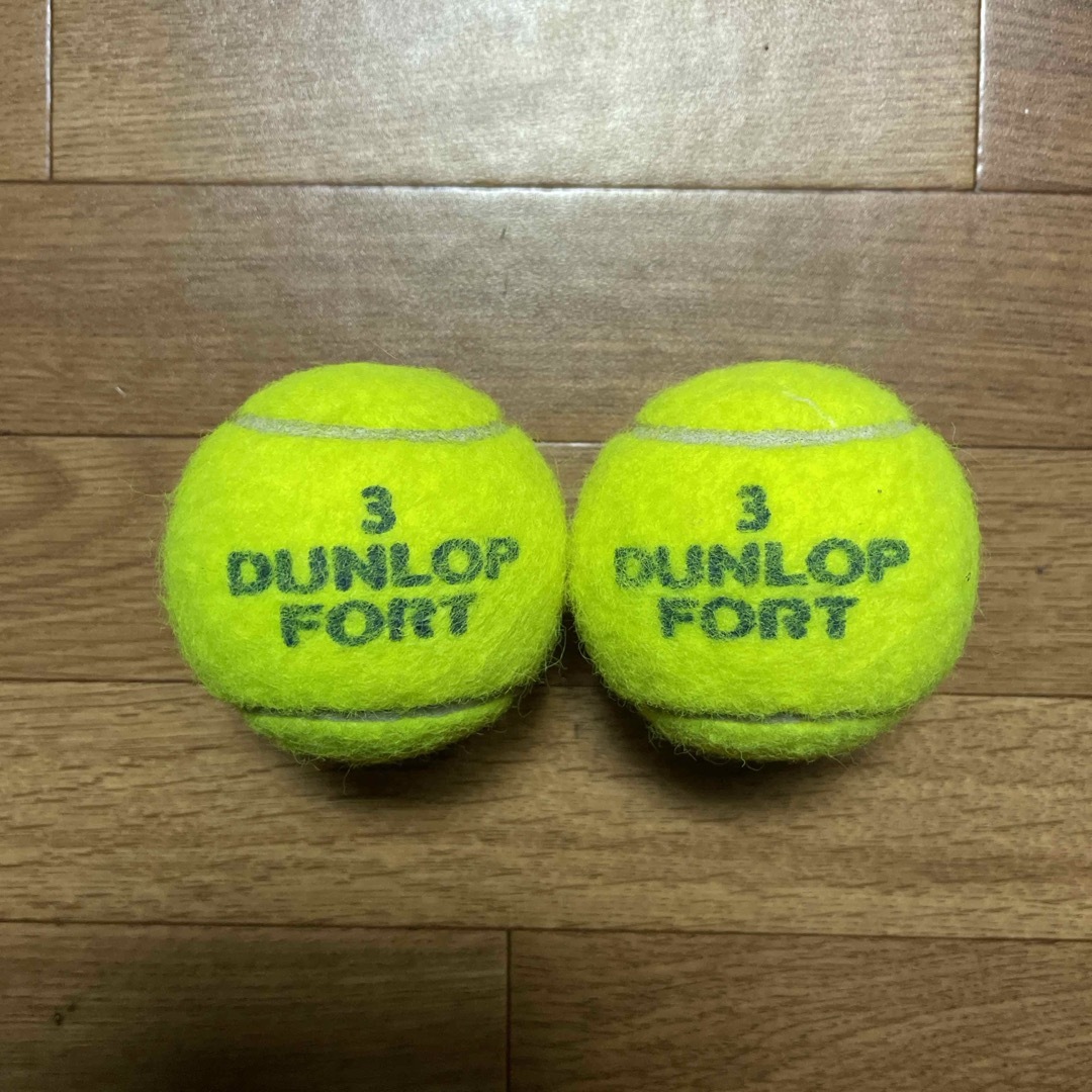 DUNLOP(ダンロップ)のダンロップテニスボール　2個　送料無料　3番 スポーツ/アウトドアのテニス(ボール)の商品写真