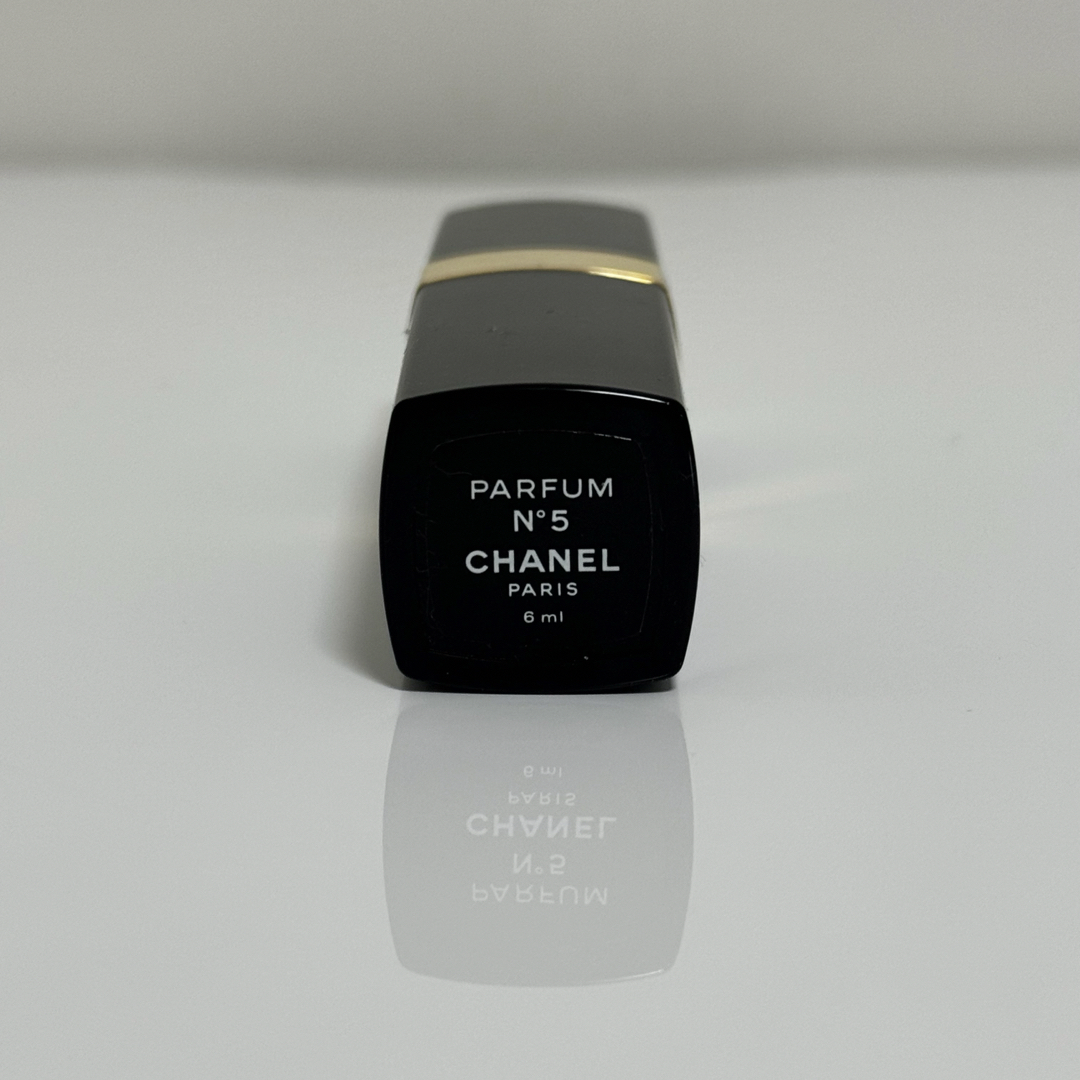 CHANEL(シャネル)のシャネル No.5 香水 パーススプレイ パルファム スプレー 5番 ナンバー5 コスメ/美容の香水(香水(女性用))の商品写真